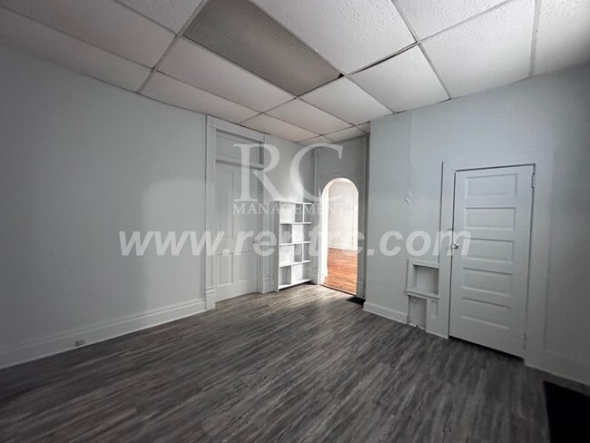 Building Photo - 708 Harmon-