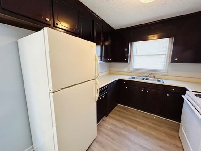 Building Photo - 4433 Torrance Dr NW
