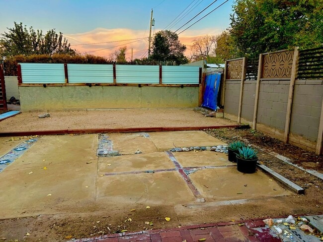 Building Photo - 2038 Kiva Rd