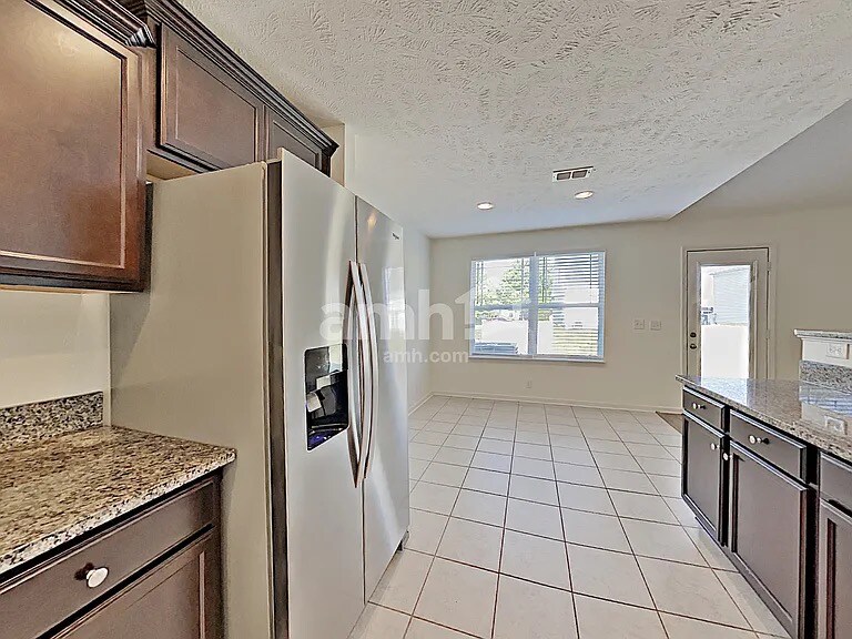 Building Photo - 1617 Ursuline Ln
