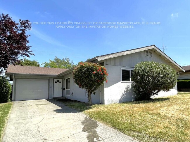 Building Photo - 6416 La Cienega Dr