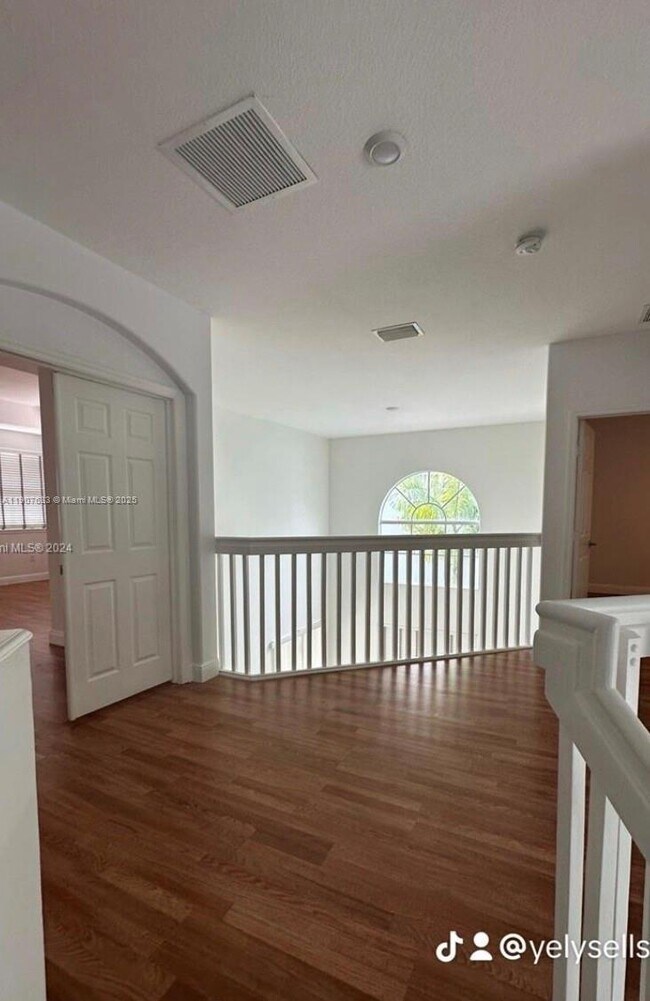 Building Photo - 16314 SW 61st Ln