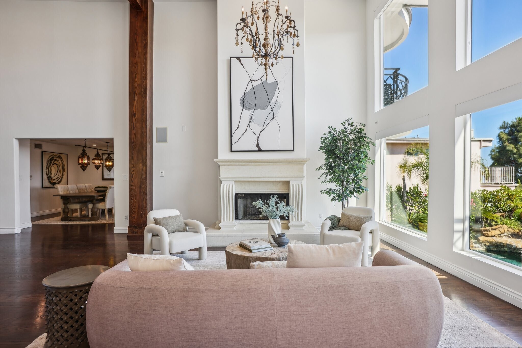 Building Photo - 2411 Mount Olympus Dr