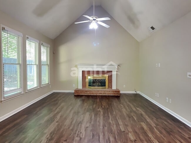 Building Photo - 4960 Hopeland Dr