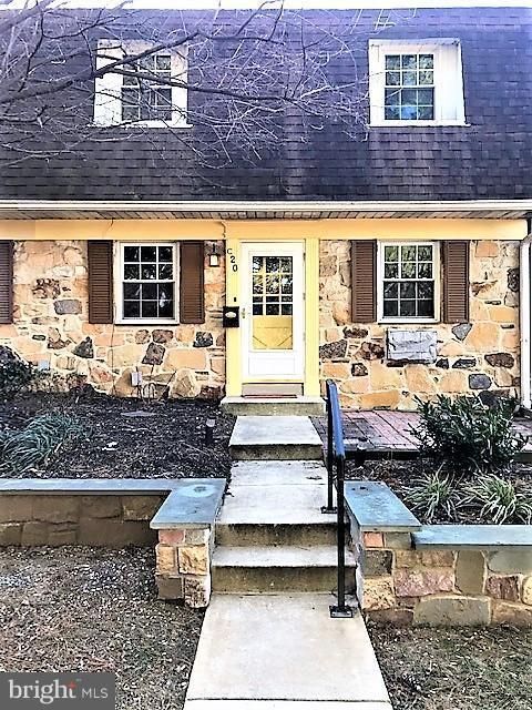 Primary Photo - 207 Walnut Hill Rd