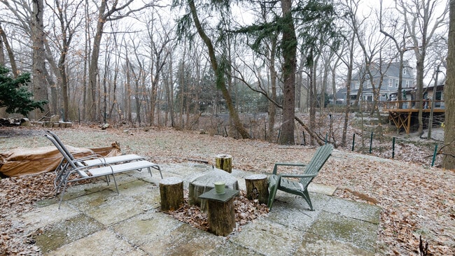 Building Photo - 2575 Waukegan Ave