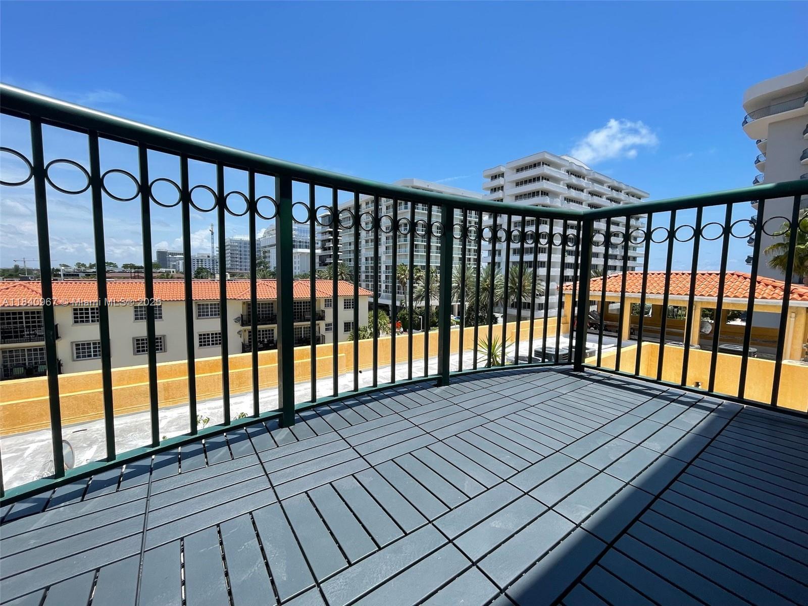 Building Photo - 8888 Collins Ave