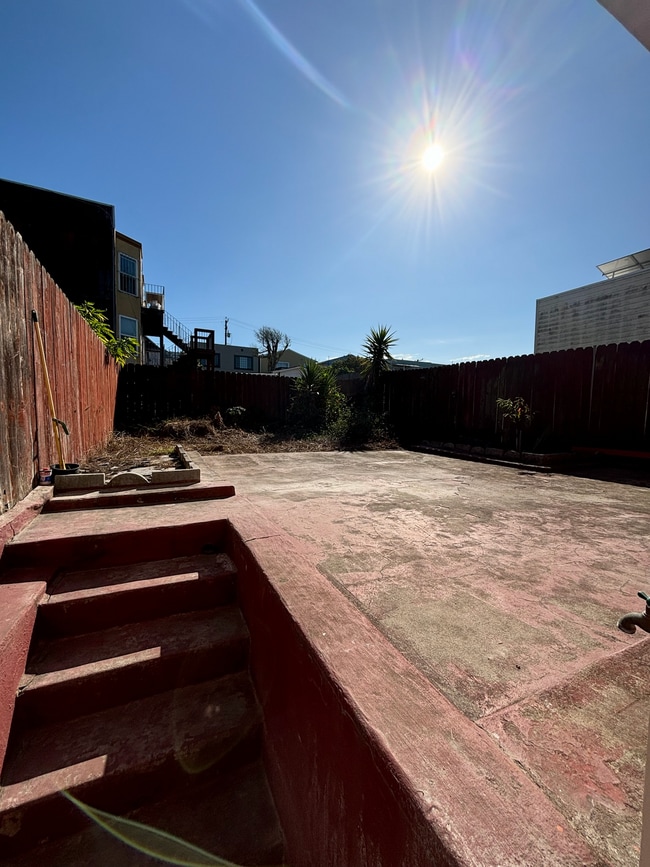 Building Photo - 207 Woodrow St