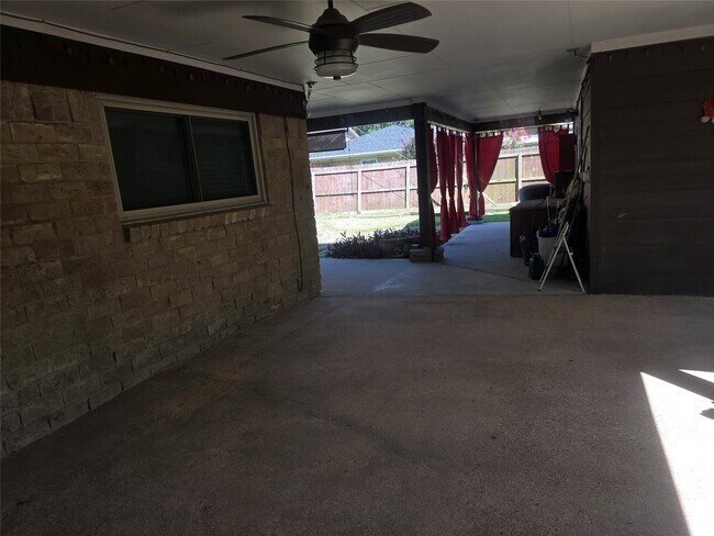 Building Photo - 9802 Sagepike Dr