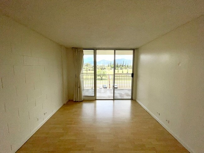 Building Photo - Spacious 1 bed, 1 bath, 1 parking Condo with a huge-covered lanai located in Wahiawa!