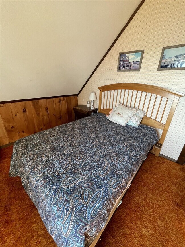 Building Photo - 773 Sebago Rd