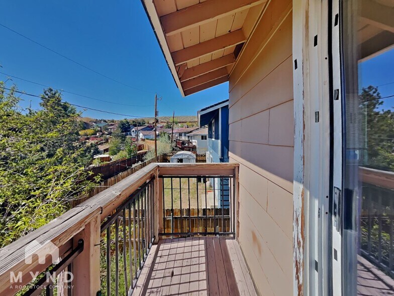 Building Photo - 3565 Buckhorn Way