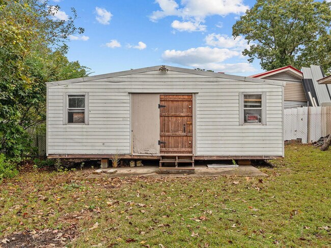 Building Photo - Earn Wealth While Leasing - Like a Homeowner - Lease to Own