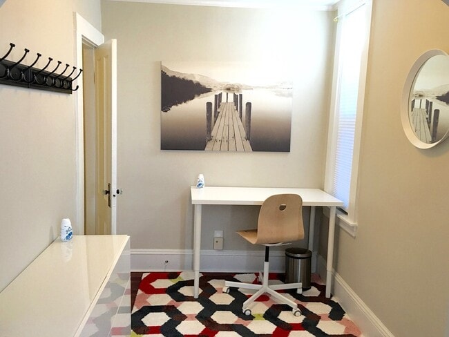 Building Photo - 37 Telegraph St