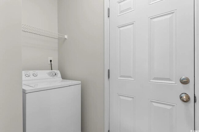 Building Photo - 207 Cupola Dr