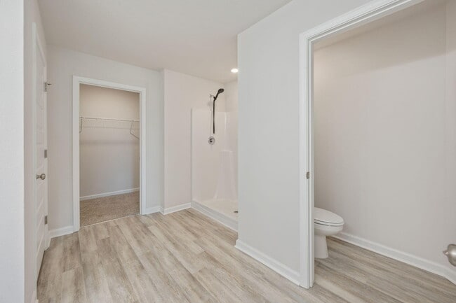 Building Photo - 5092 Gaineswood Dr
