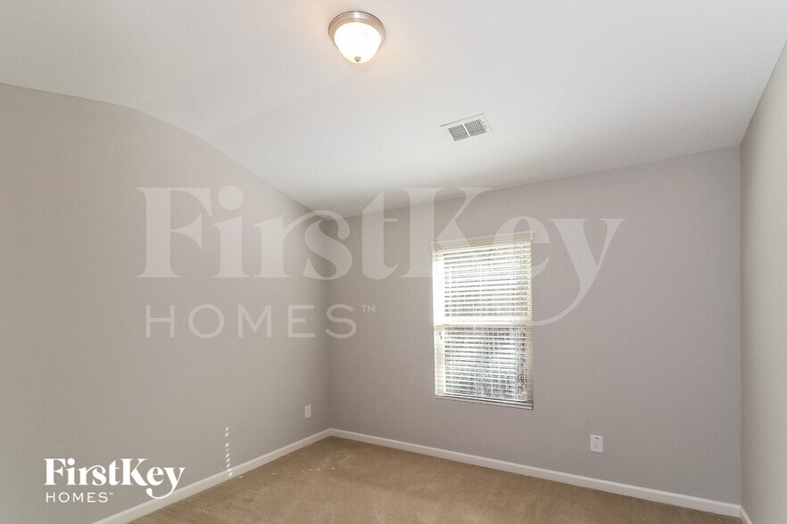 Building Photo - 111 Westridge Cir