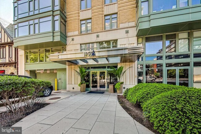 Building Photo - 1150 K St NW