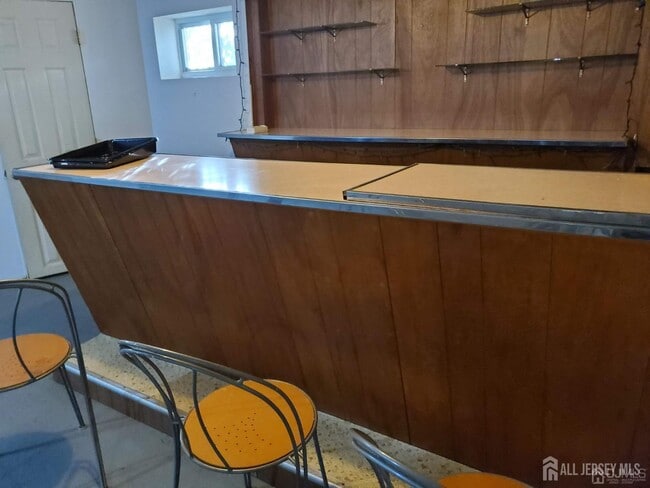 Building Photo - 250 Thomas St