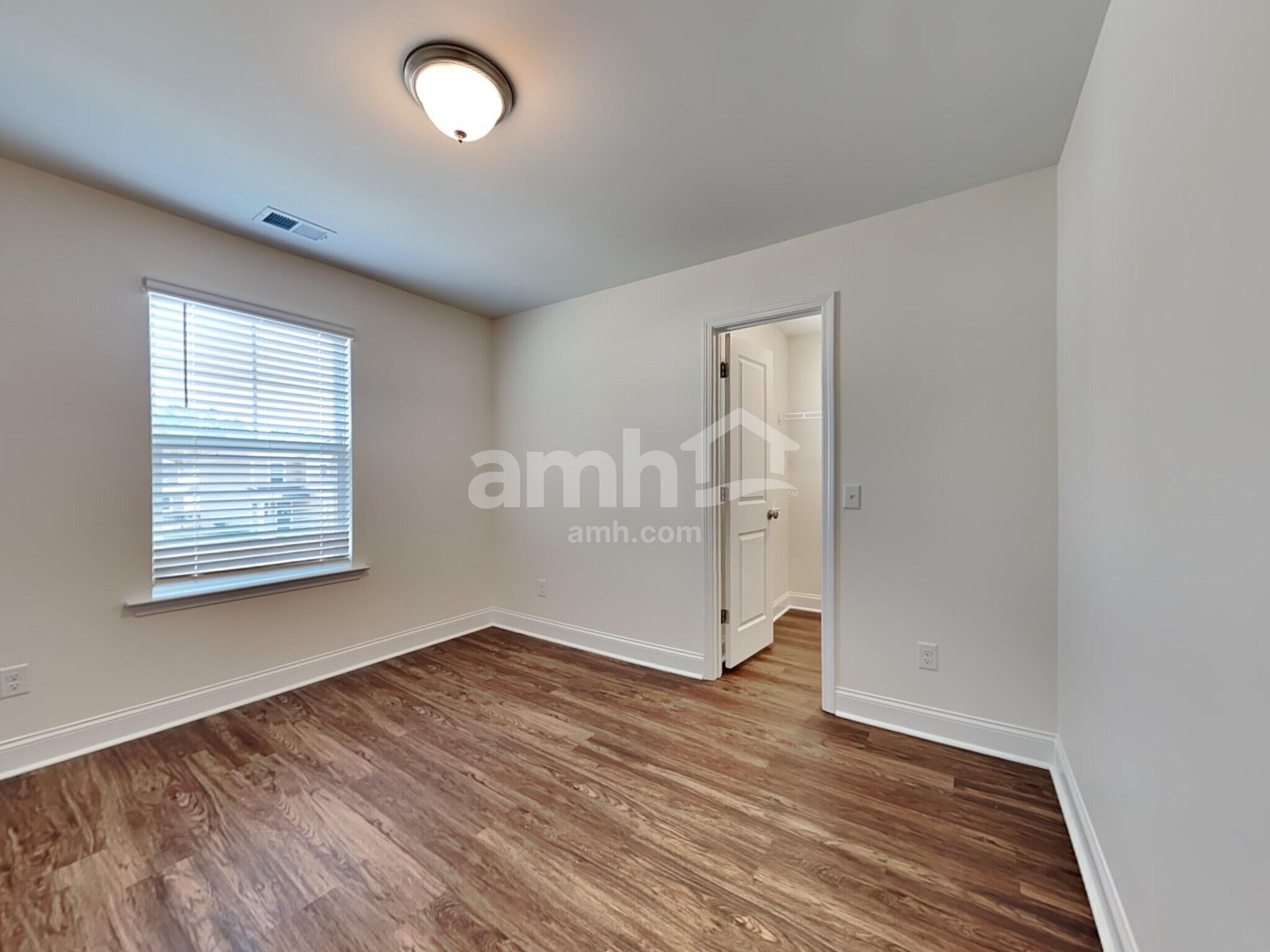 Building Photo - 117 Thatchet Dr