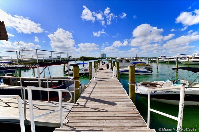 Building Photo - 7904 West Dr