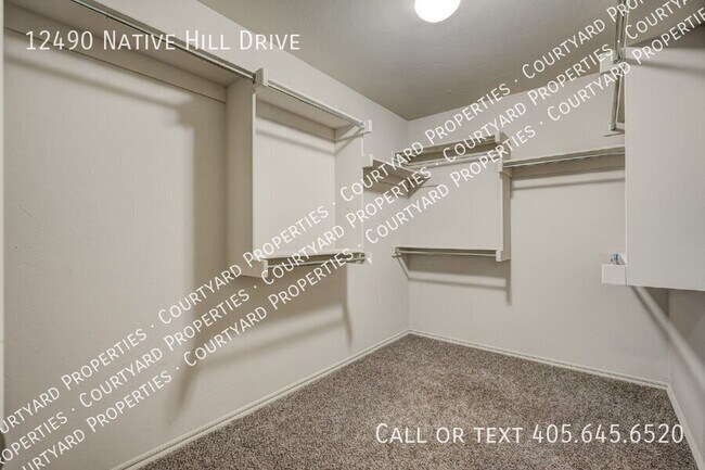 Building Photo - 12490 Native Hill Dr