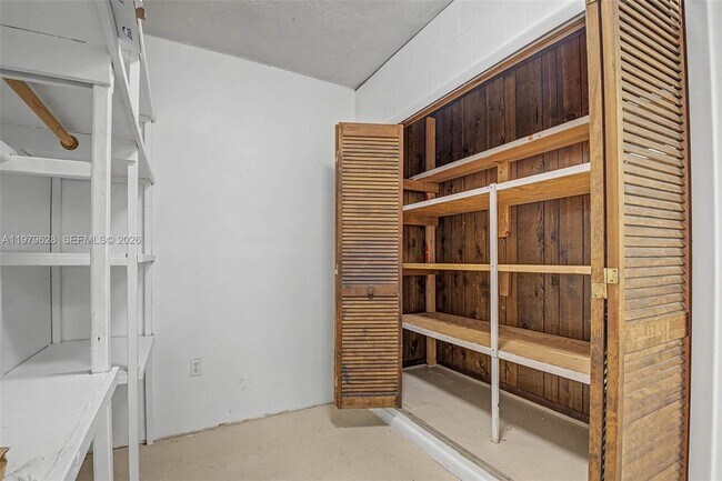 Building Photo - 13621 SW 103rd Ave