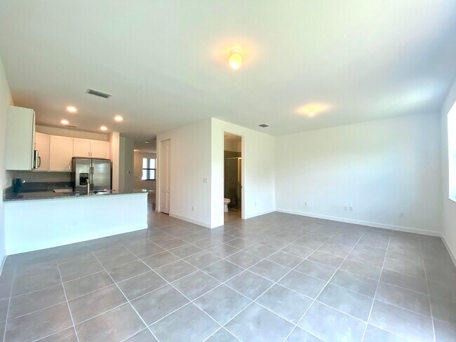 Building Photo - 13090 Anthorne Ln
