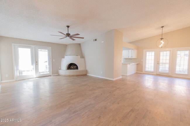 Building Photo - 2034 S Paseo Loma