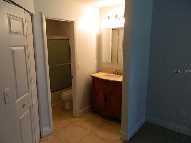 Building Photo - 2593 Grassy Point Dr