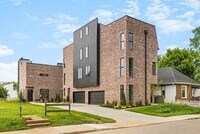 Building Photo - 827 Ramsey St