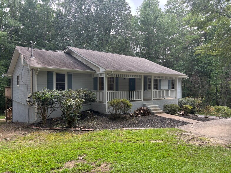 Building Photo - 705 Alcovy Forest Dr