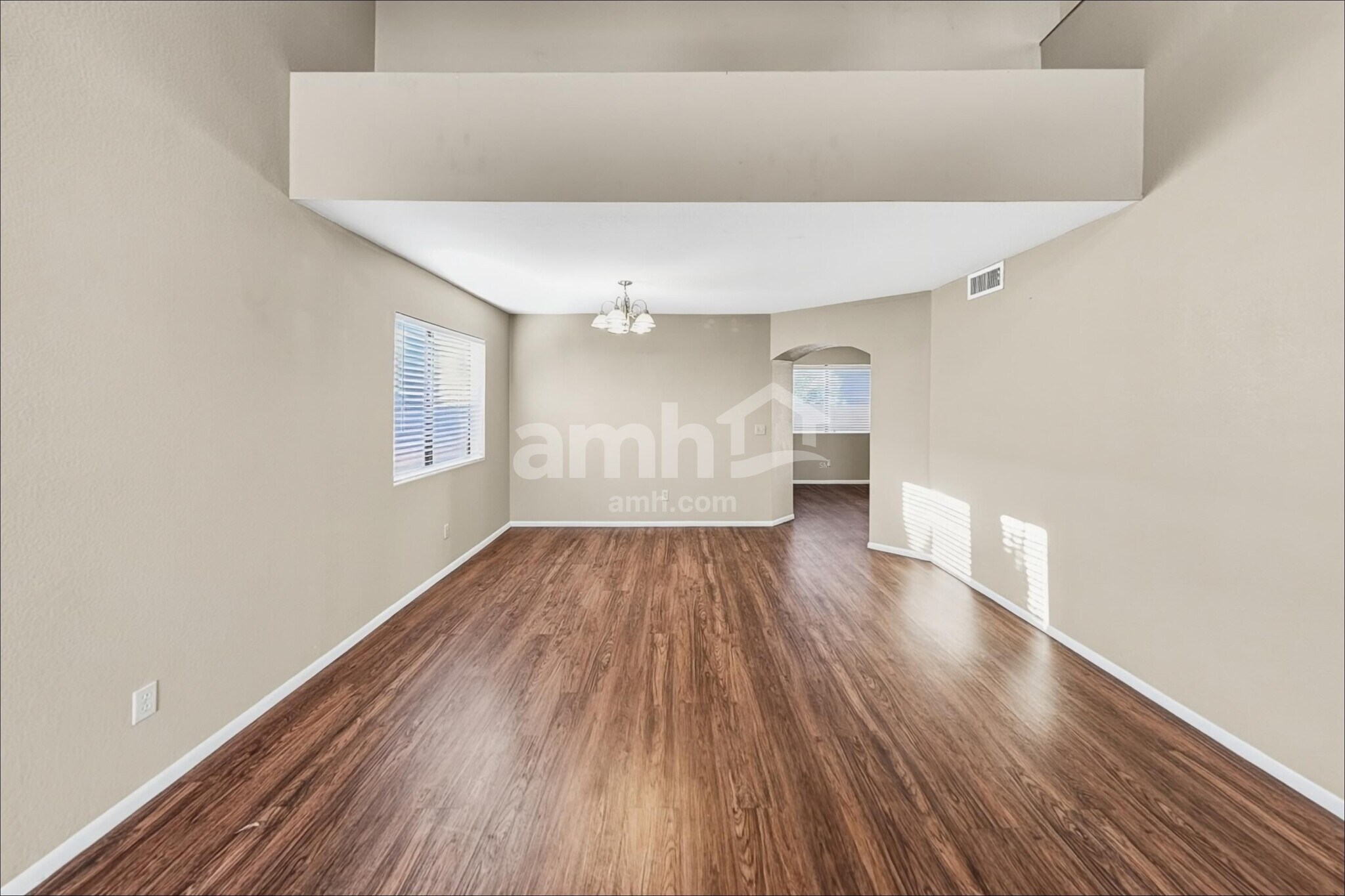 Building Photo - 9957 E Paseo San Ardo