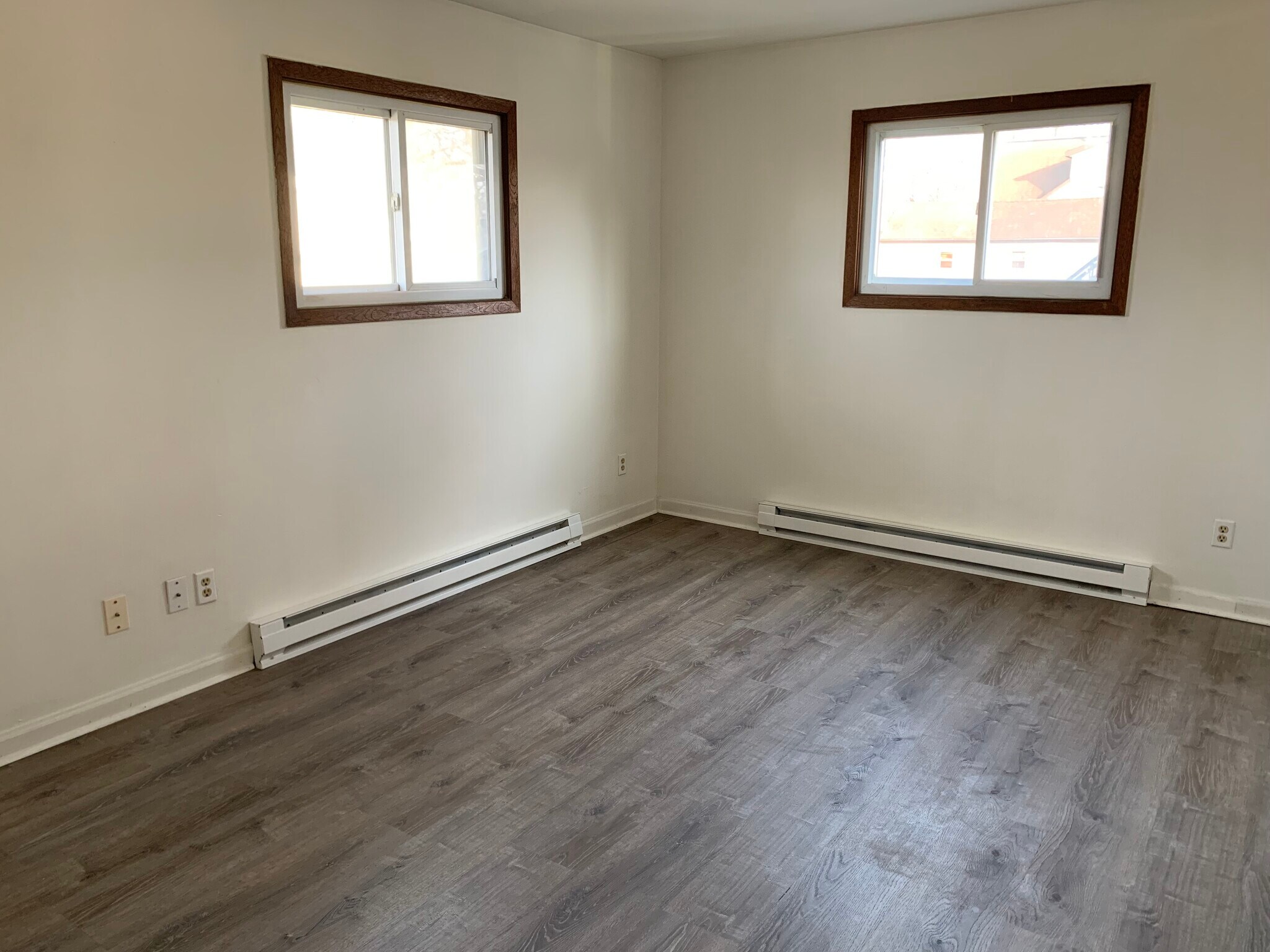Building Photo - 4004 Bruns Ave
