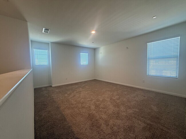 Building Photo - 5531 W Flint Way