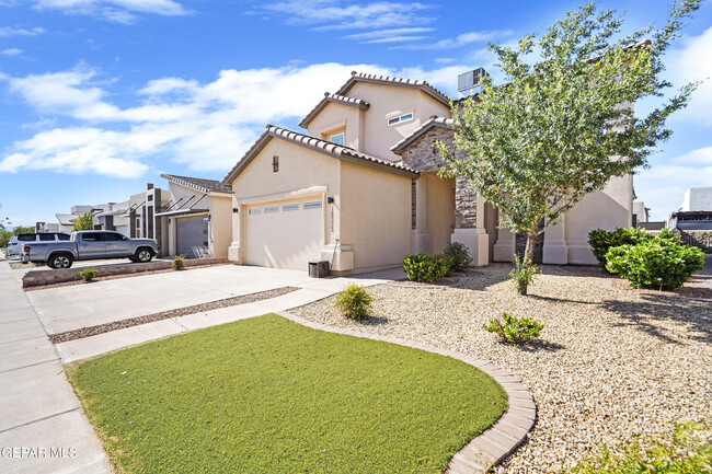 Building Photo - 12333 Desert Dove Ave
