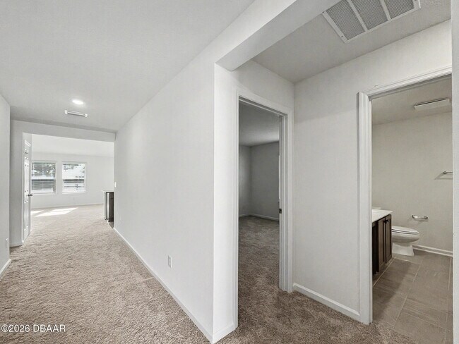 Building Photo - 55 Signet Cir