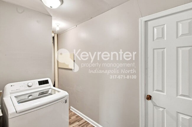 Building Photo - 3710 Chateau Ct