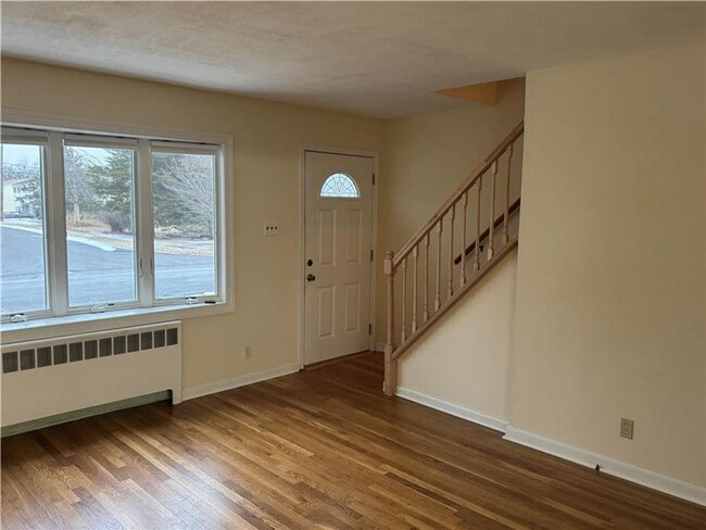 Building Photo - 4br Home for rent in Bethlehem PA
