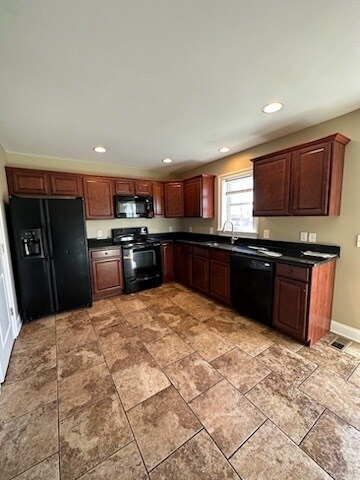 Building Photo - 162 Cortland Dr