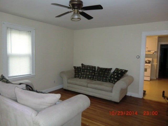 living room - 116 Clay St