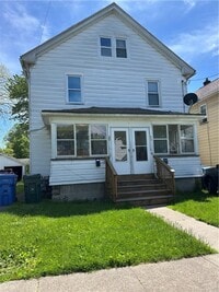 Building Photo - 208 Cummings St