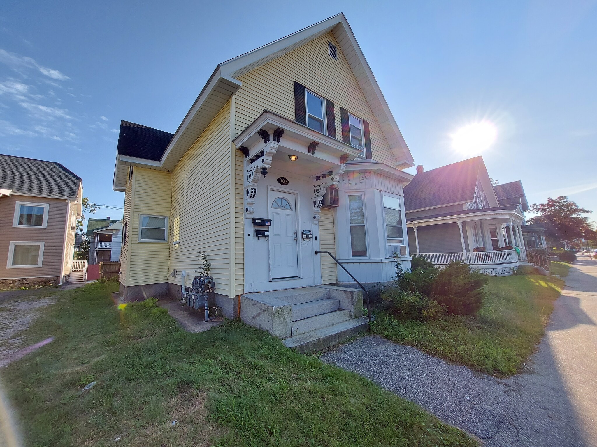 Building Photo - 303 Hanover St