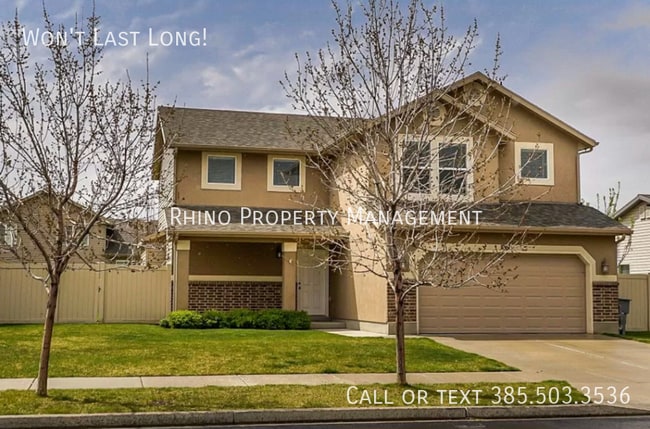 Primary Photo - 1061 Fox Hollow Dr