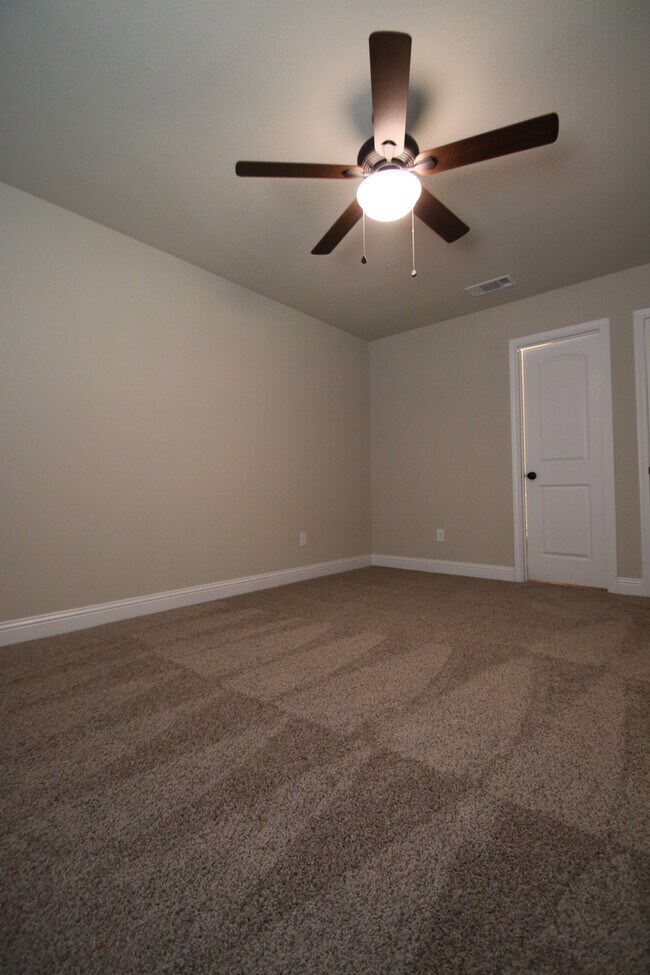 Building Photo - 8032-8034 Arbor