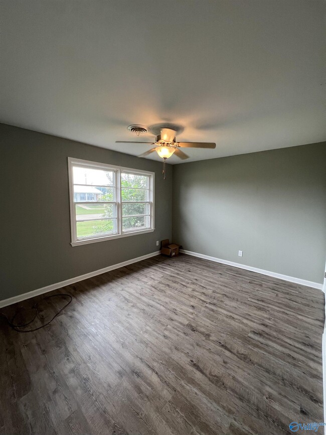 Building Photo - 11534 Mack Rd