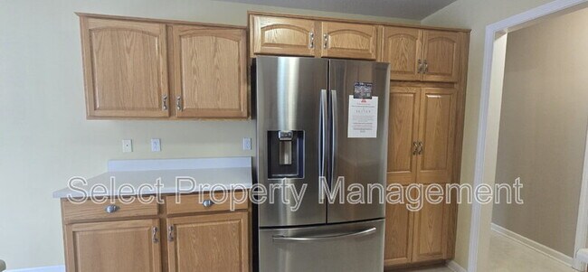 Building Photo - 2515 Sugar Tree Dr