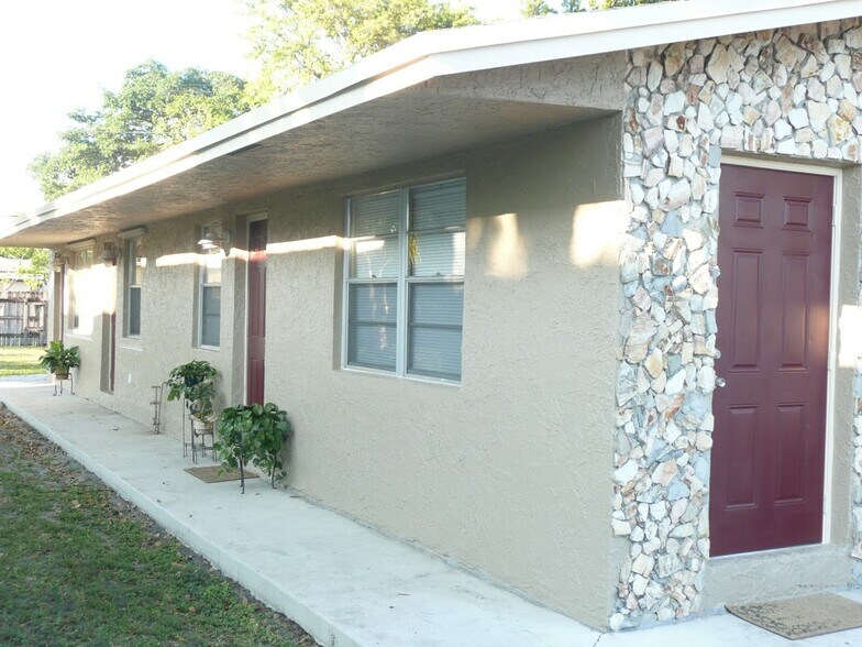 Building Photo - 218 SW 14th St