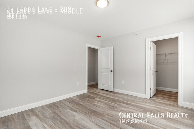Building Photo - 37 Ladds Ln