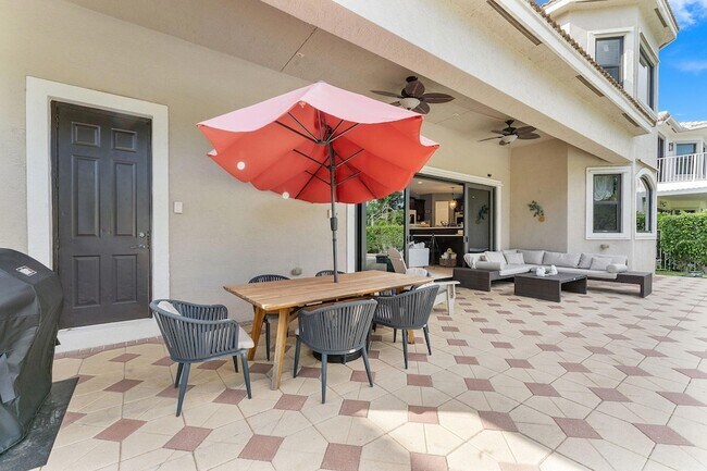 Building Photo - 9173 Delemar Ct